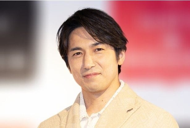 高橋光臣“ケンジ”&樋之津琳太郎“森”、大人の魅力を感じる笑顔×さわやかな笑顔のツーショット<余命3ヶ月のサレ夫>