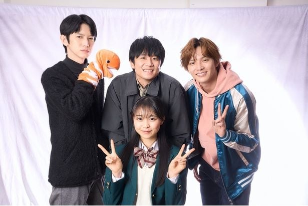 風間俊介と林芽亜里が、出演するドラマ「時光代理人」をクランクアップ