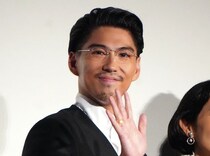 賀来賢人の“怖い体験談”に観客ぞくり「顔の横に女の人の顔が出てきたんです…」