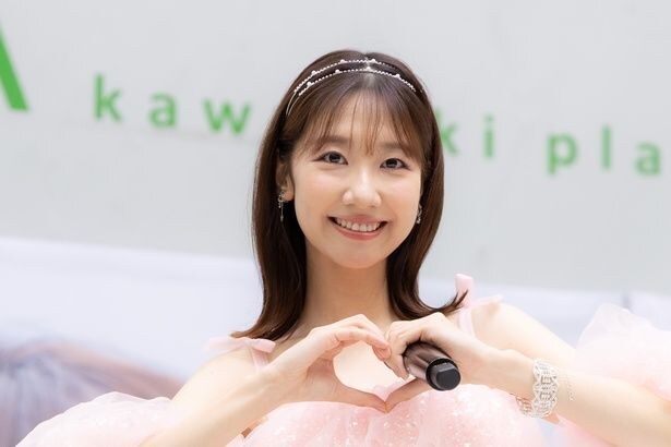 柏木由紀、自身作詞の新曲は“めっちゃアイドルソング”「音楽をメインにやっていきたい」