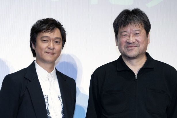 丸山隆平、佐藤二朗