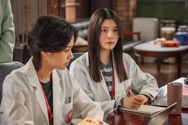 川床明日香“由季子”は、孤独死した老人と自身の父親の姿を重ねる＜LOVED ONE＞