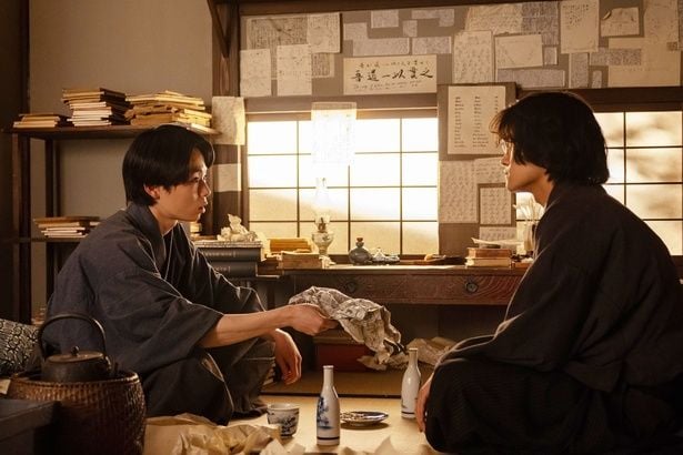 シマケン(佐野晶哉)の友人であり良きライバルの槇村(林裕太)