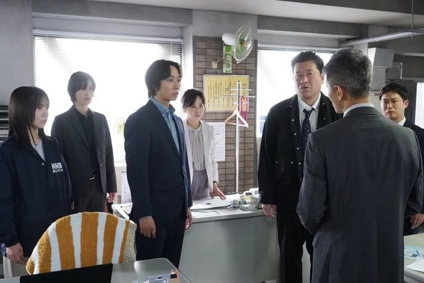 誠(佐藤二朗)の前妻・皐月(清水美砂)殺害事件を解決するため、一致団結する沼袋署