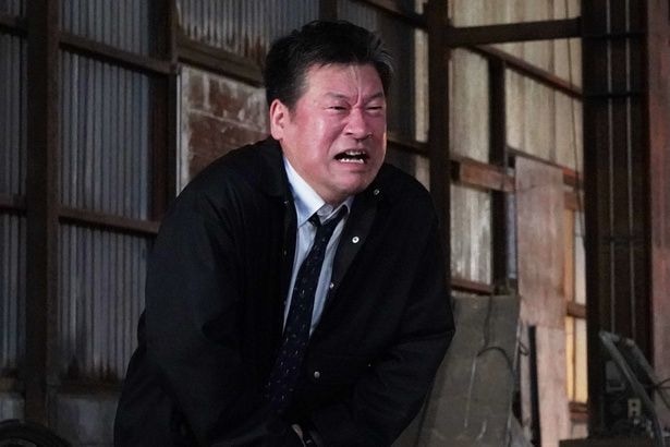 誠(佐藤二朗)の無念…前妻殺害事件の犯人逮捕が叶わず悲痛な雄叫び