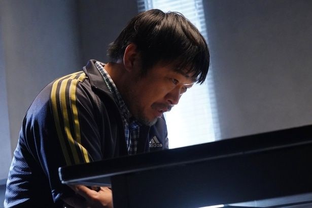 喜多村(竹原ピストル)は誠(佐藤二朗)の取り調べで追い詰められていく
