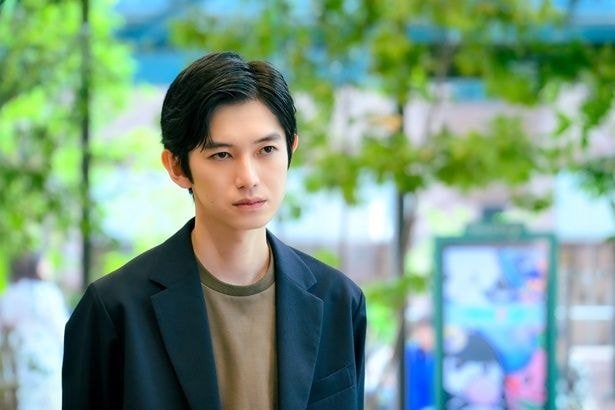 MERRYの代表取締役社長・大三島匠役の本郷奏多