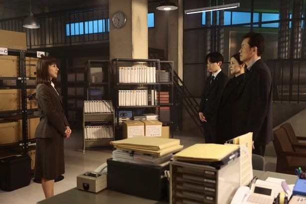 ドラマ「未解決の女 警視庁文書捜査官 Season3」より