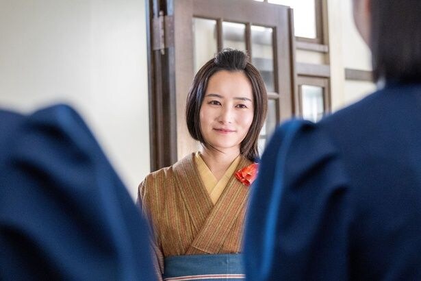 セツ(村上穂乃佳)、自由の身となり希望あふれる晴れやかな表情