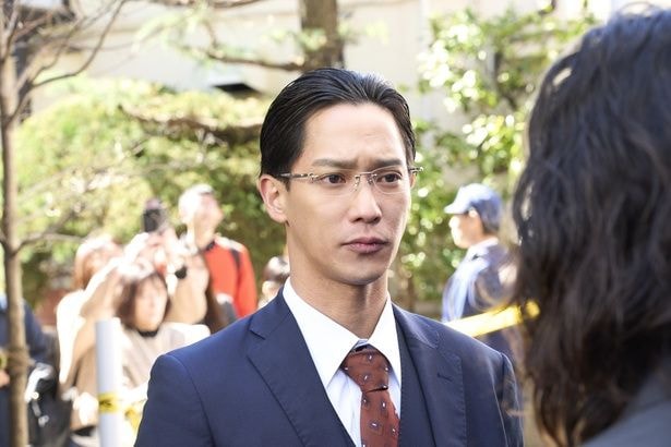 味方良介は夏海(小池栄子)の活躍に嫉妬する強行犯係・係長の中谷健人を演じる