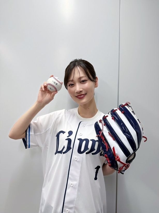 山下美月がセレモニアルピッチに登板
