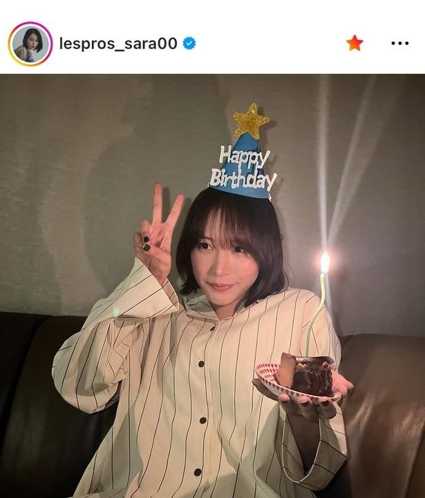 【写真】24歳誕生日の南沙良、ゆるシャツ姿で“リラックス”した1枚