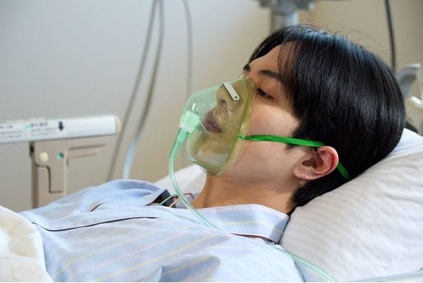 刺された傷が深く重体のミンソク(志尊淳)
