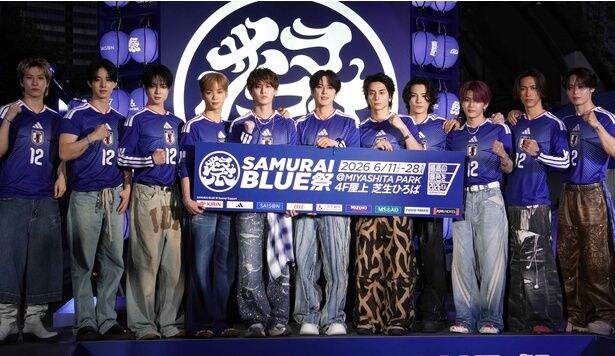 点灯式に登場したJI BLUE