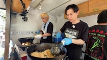 岩井勇気と横原悠毅(IMP.)、狙うは“1000食”売り上げ　自ら鍋を振るう「究極の炒飯」で目標達成なるか＜岩井炒飯道＞