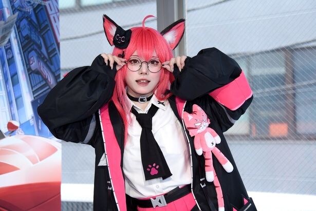 “ナナリ”コスプレ…あまねひな「躍動感と目元の再現を意識。メークの研究が日課です」＜「NTE」コラボカフェ＞
