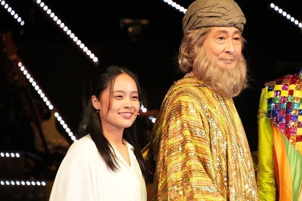 (左から)清水美依紗、三田村邦彦