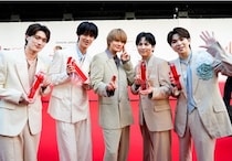M!LKがレッドカーペットに登場　コーディネートのポイントは「クリーミーミルク！」＜MUSIC AWARDS JAPAN 2026＞