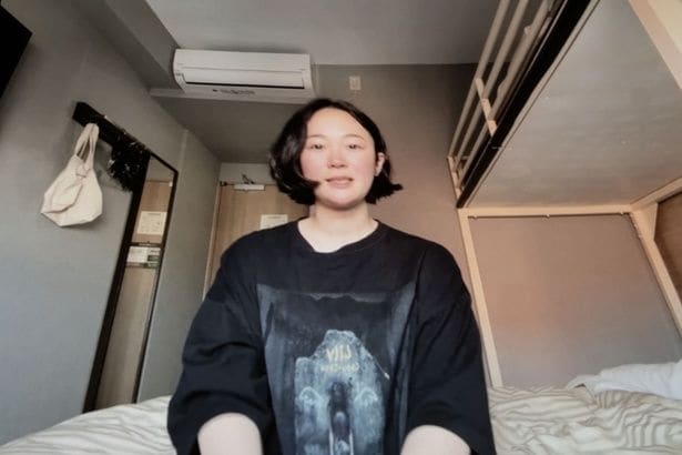 「リリィ・シュシュのすべて」のTシャツを着た黒木華がVTRで出演