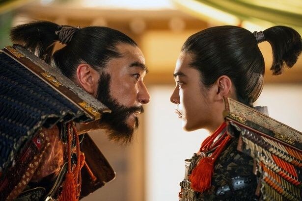 荒木村重(トータス松本)は小寺官兵衛(倉悠貴)を幽閉する