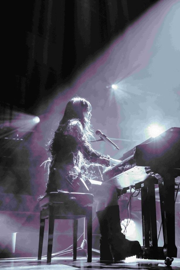 アイナ・ジ・エンド、「AiNA THE END LIVE TOUR 2026 - PICNIC -」国内初日・大宮公演より