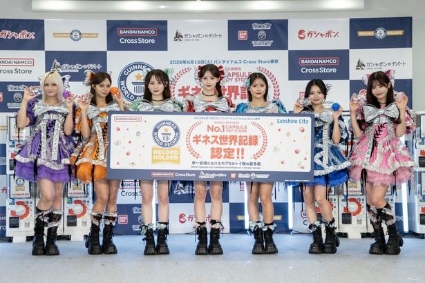 宮野静、南なつ、小川奈々子、立花琴未、福山梨乃、桐原美月、村川緋杏(写真左から)