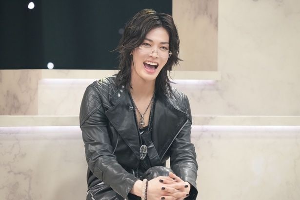 「HYDEさんは韓国のおばちゃんによく怒られてる」NCT 127・YUTAが意外なエピソードを告白<夜の音>