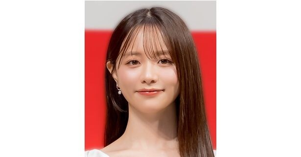 森香澄、笑顔でバースデーケーキを持つオフショ公開「恩返しできるように頑張ります」とコメント