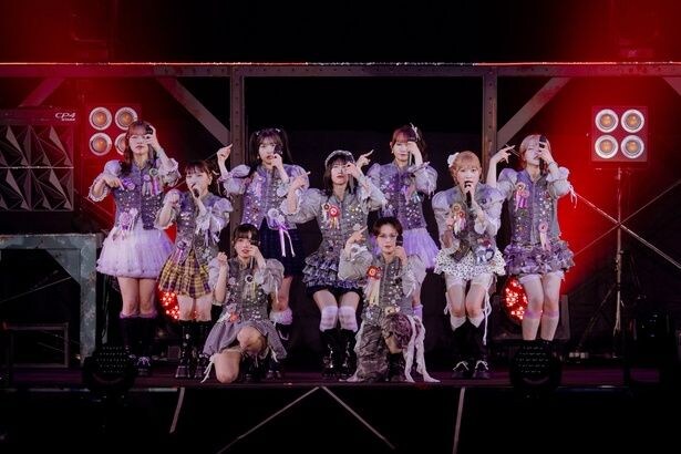 ツアー「BEYOOOOONDS CONCERT 2026 SPRING [HIGH! TENSION BEYOSCOOOOOPE]」横浜アリーナ公演より