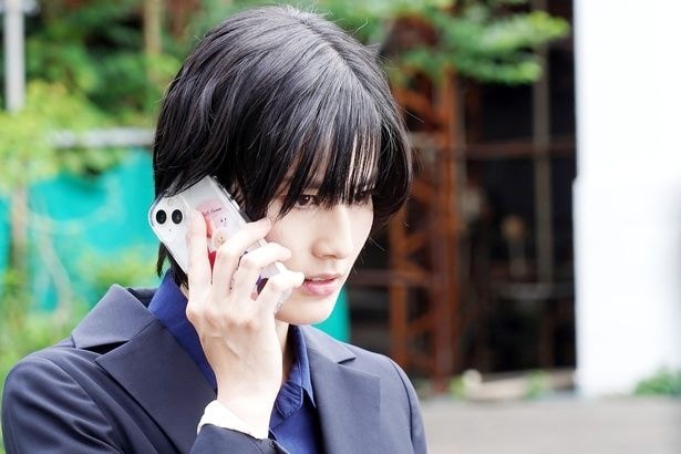 明日香(橋本愛)、音花(月島琉衣)の連行を知らされ激しく動揺する