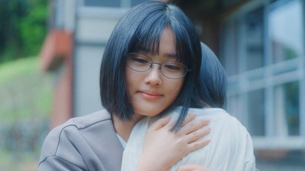 “火神”の禁忌を破った原菜乃華“るな”は信者らの信頼も全てを失い自暴自棄に…美しくも残酷な宗教純愛サスペンスが完結＜るなしい 最終話＞