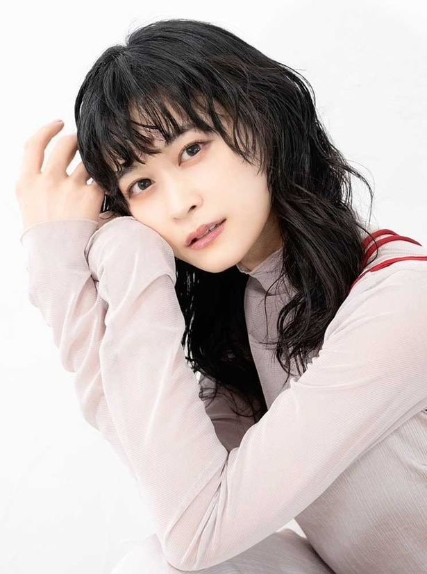 妹子を演じる本泉莉奈