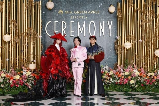 フォトコールに登場したMrs. GREEN APPLE