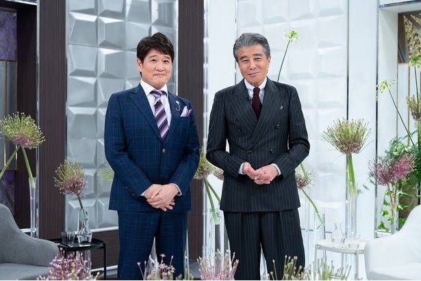 舘ひろしが前代未聞の“アドリブ＆カンペ”疑惑の全貌を激白「セリフを覚えていかなかったから…」＜日曜日の初耳学＞