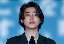 倉悠貴、真顔からの目がなくなるほどの笑顔＆ピースショットに「かわいすぎ」「罪」の声＜銀河の一票＞