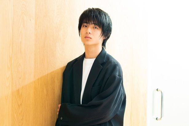多彩な17歳、俳優・岩田奏が目指す“自分を表現し続ける場所” 　映画「ひとりたび」で演じた役と自身の共通点