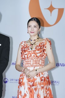 柴咲コウがマヨリカ柄のドレスで登場　主演ドラマ『スキャンダルイブ』が「グローバルOTTアワード2026」にノミネート
