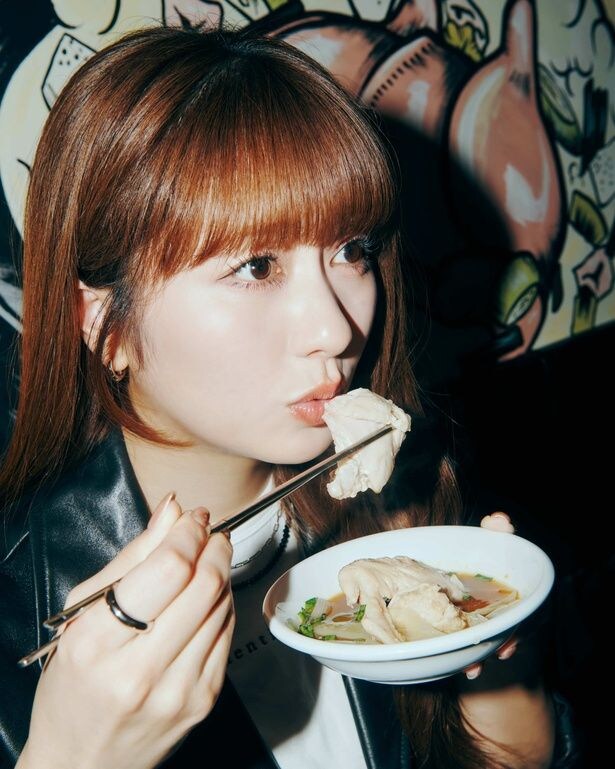 タッカンマリ大学(東京)／佐々木彩夏写真集「ぺろり」収録イメージカット