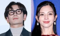 岡田将生＆中条あやみ、寒空での笑顔2ショット公開に「かわいいお写真ありがとう」「また共演見たい」の声＜田鎖ブラザーズ＞