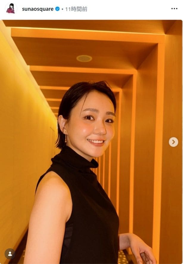 【写真】奈緒、菊田一夫演劇大賞受賞を報告する黒ドレスショット