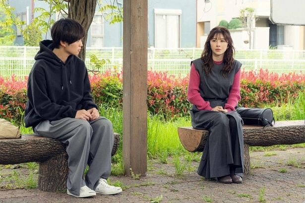 直樹(増子敦貴)に本当の気持ちを打ち明けるアサ(宮澤エマ)