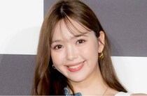 藤田ニコル、“ウエスタン系”お散歩コーデに反響「センス抜群」「オシャレなママだね」