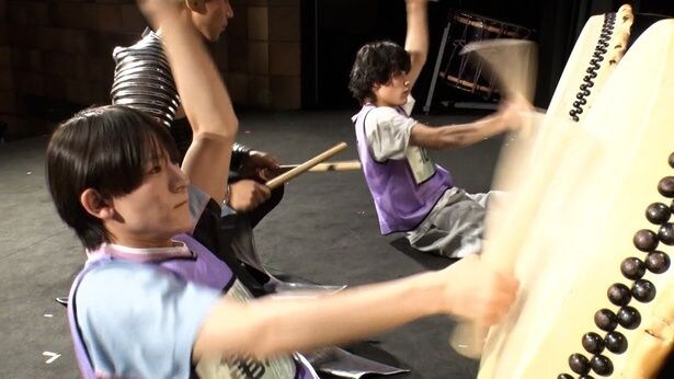 「エンターティーチャー 限界弟子入り中！」より