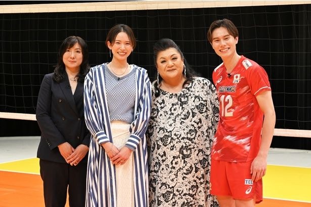バレーボール・高橋藍選手が登場　マツコ・デラックスが特設コートで強烈アタックを体感＜マツコの知らない世界＞