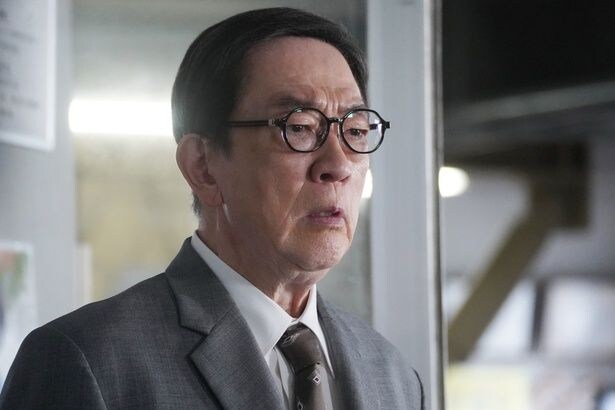 井伏署長(坂東彌十郎)、定年を前に起きた「消しゴム事件」の犯人に衝撃