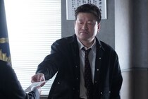 佐藤二朗“誠”＆橋本愛“明日香”が「消しゴム事件」の犯人を暴く…衝撃の正体に「悲しすぎる」の声＜夫婦別姓刑事 最終回＞