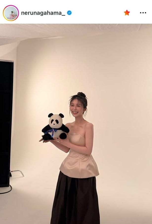 【写真】長濱ねる、“美デコルテ”ラインが眩しい姿