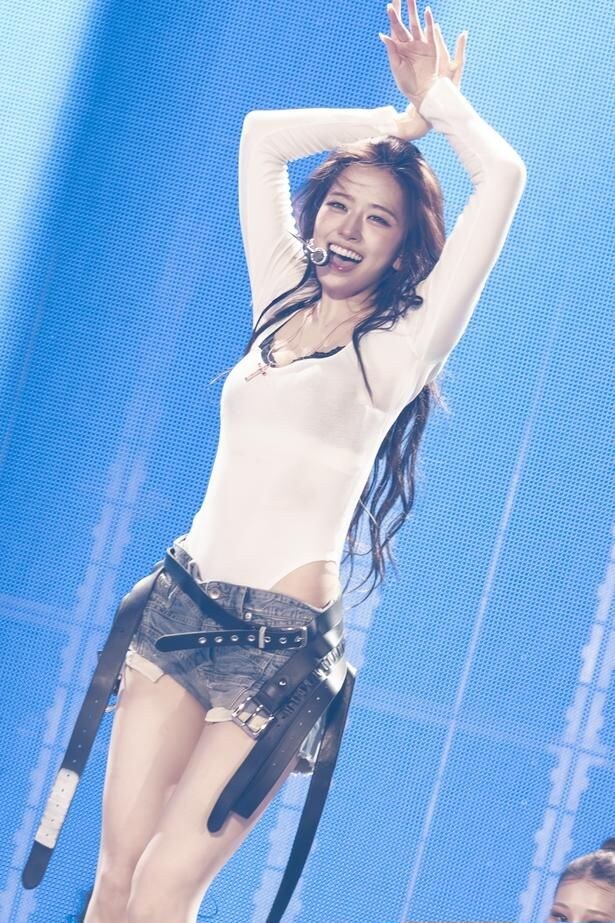 YUJIN/「IVE WORLD TOUR ‘SHOW WHAT I AM’ IN JAPAN」東京ドーム公演より