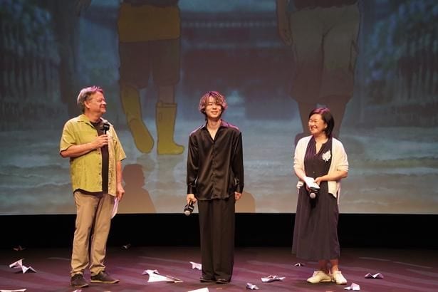 「我々は宇宙人」上映前舞台挨拶の様子