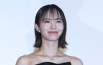 きらきら陽射しの街角で“現地っ子”みたい…井桁弘恵、メキシコ旅姿に「街並みに映える」「絵になる」